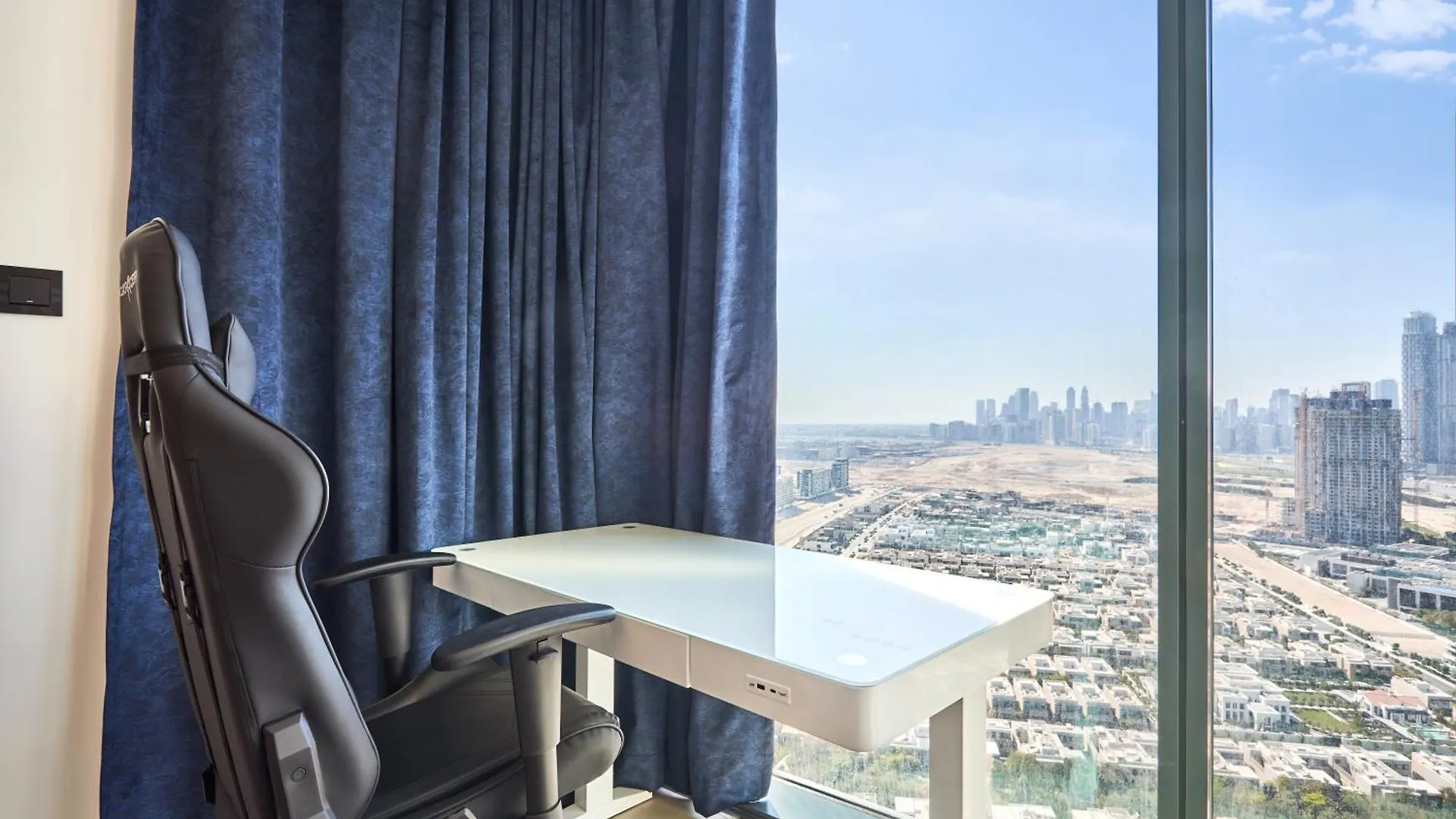 Stay By Latinem Luxury 1Br Holiday Home W 3516 Near Burj Khalifa Dubai United Arab Emirates