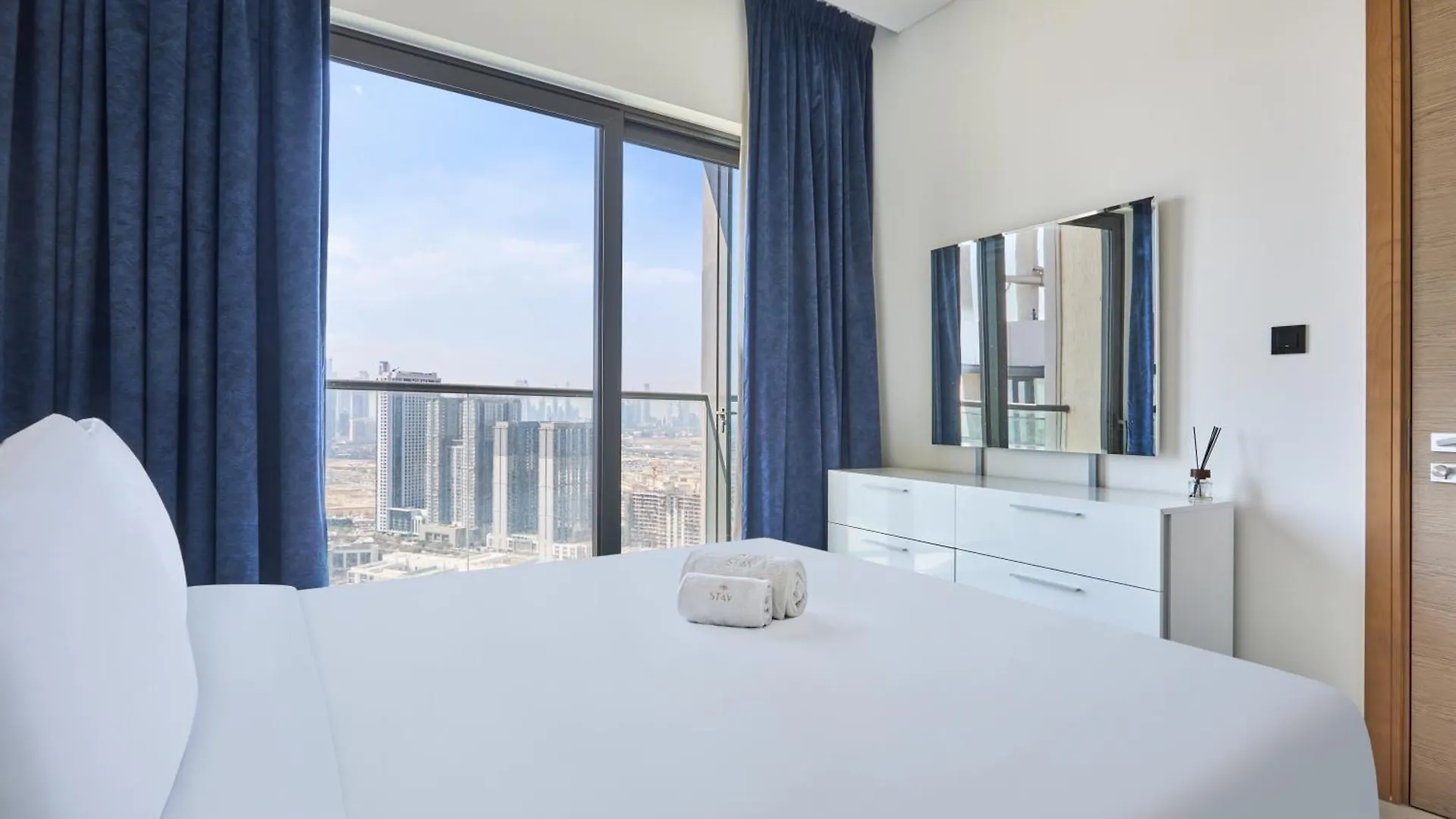 Stay By Latinem Luxury 1Br Holiday Home W 3516 Near Burj Khalifa Dubai United Arab Emirates